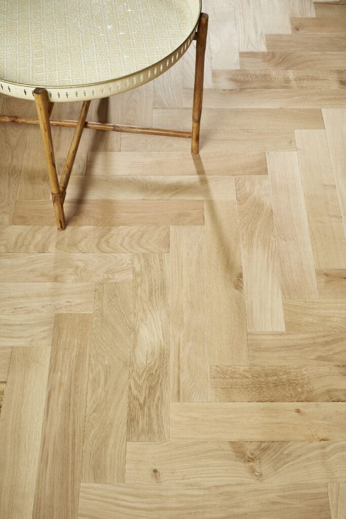 parquet massif bâton rompu brut rully 14x90x600 src hd (2)